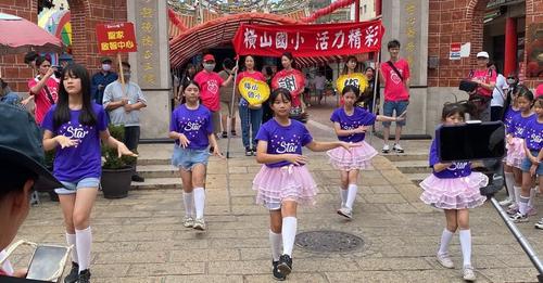 感謝：竹縣橫山親師生鹿港老街義賣糖果粽(標題圖檔)